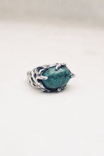 Load image into Gallery viewer, Vining Prong Chrysocolla Ring
