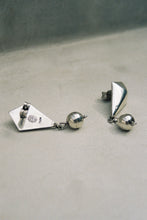 Load image into Gallery viewer, Casa Spratling Kite Earrings
