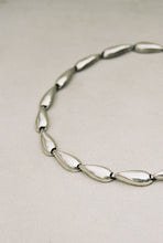 Load image into Gallery viewer, Casa Spratling Teardrop Necklace
