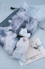 Load image into Gallery viewer, Deluxe Gift Wrapping

