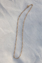 Load image into Gallery viewer, Antique Gold Etched Bar Link Chain
