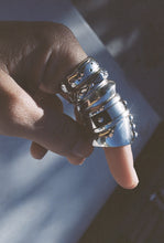 Load image into Gallery viewer, Casa Spratling Tapered Knife's Edge Ring

