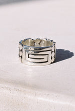 Load image into Gallery viewer, Casa Spratling Wide Stacked Graphic Ring
