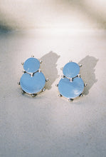 Load image into Gallery viewer, Casa Spratling Double Dotted Disc Earrings
