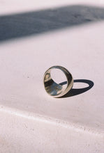 Load image into Gallery viewer, Casa Spratling Heavy Domed Signet Ring
