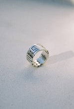 Load image into Gallery viewer, Casa Spratling Wide Stacked Graphic Ring
