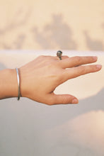 Load image into Gallery viewer, Kupittaan Kulta Moss Agate Sphere Ring
